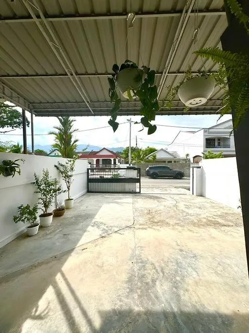 Homey Feel Pearl Cottage George Town Holiday home